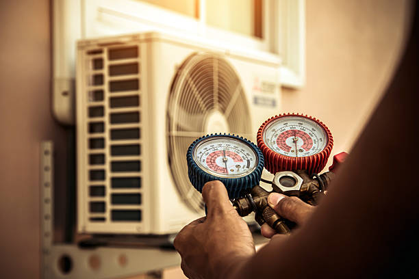 Professional Hvac technician working in Jericho, NY